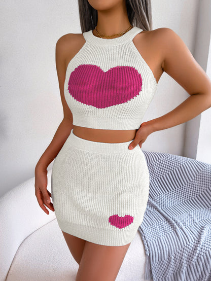 Casual Love Contrast Color Midriff-baring Top Hip Skirt Suit