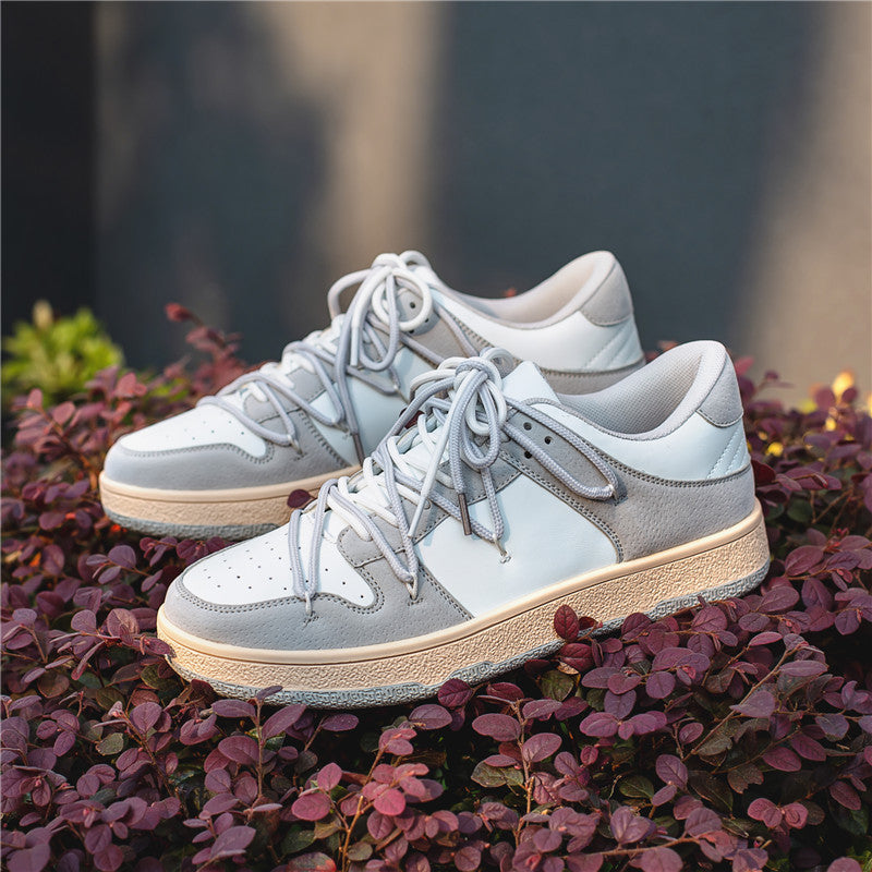 Sneaker casual con suola platform, traspirante e allacciata